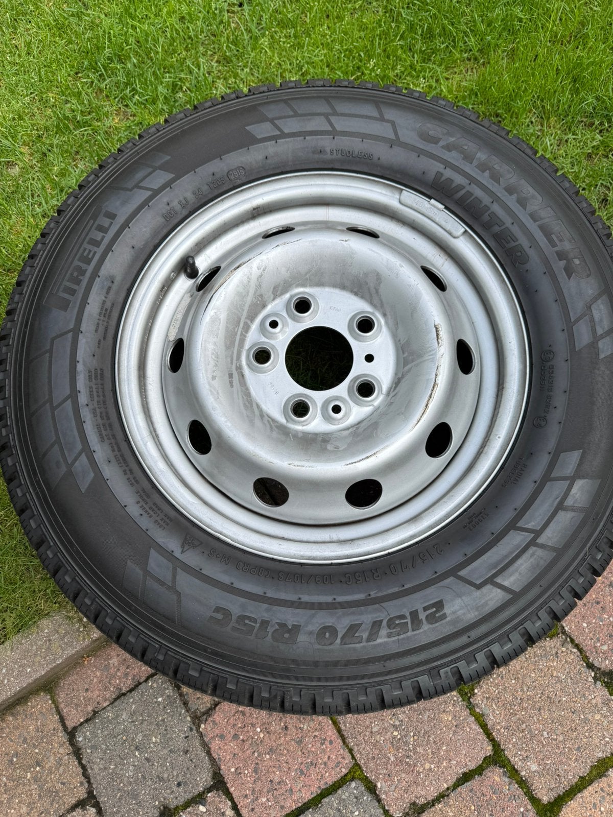 4x Pirelli carrier  Winter banden met Velgen,215/70 R15C, Auto-onderdelen, Banden en Velgen, Ophalen, 15 inch, Winterbanden, Band(en)