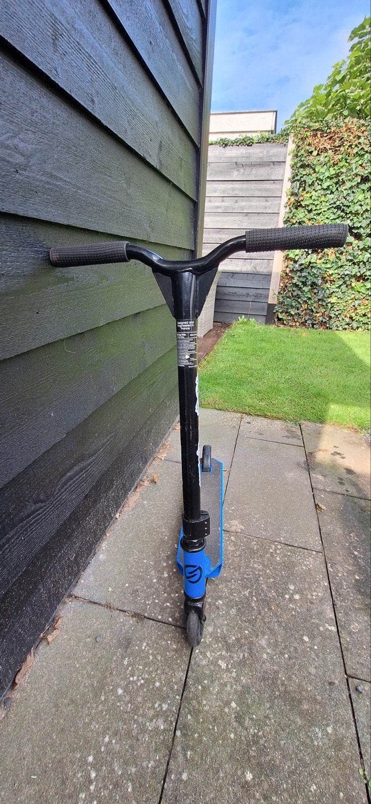 Stuntstep - Blauw met Zwart, Fietsen en Brommers, Ophalen, Gebruikt, Gewone step, Onbekend