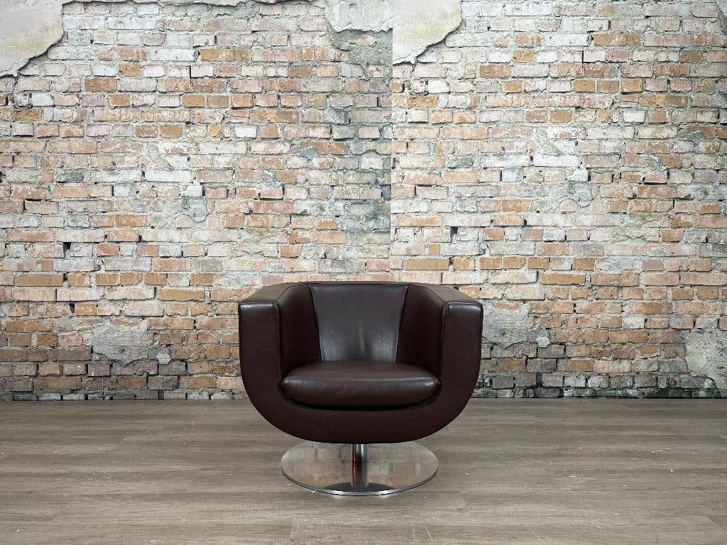 B&B Italia Tulip Armchair bruin bij TheReSales, Ophalen, Design, 75 tot 100 cm, Zo goed als nieuw