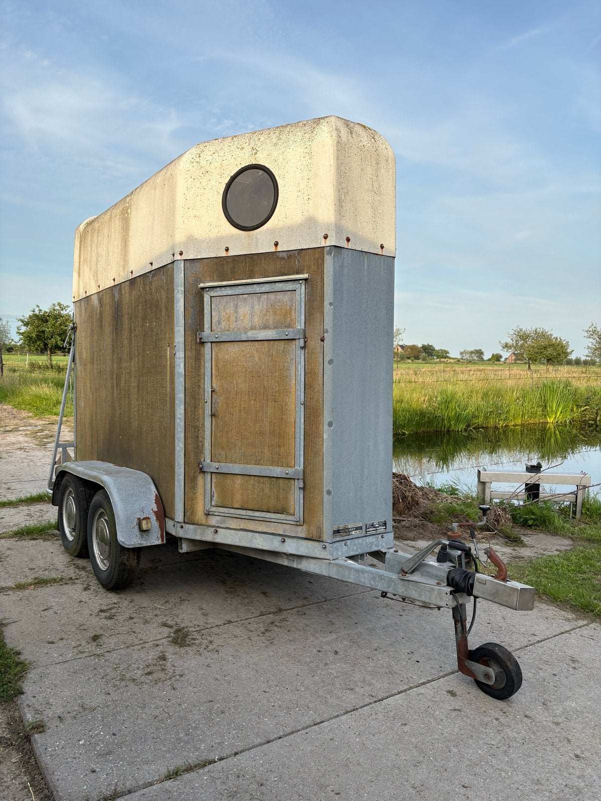 1.5-paards trailer Wesco, Ophalen, Gebruikt, Hout, 1½-paards trailer