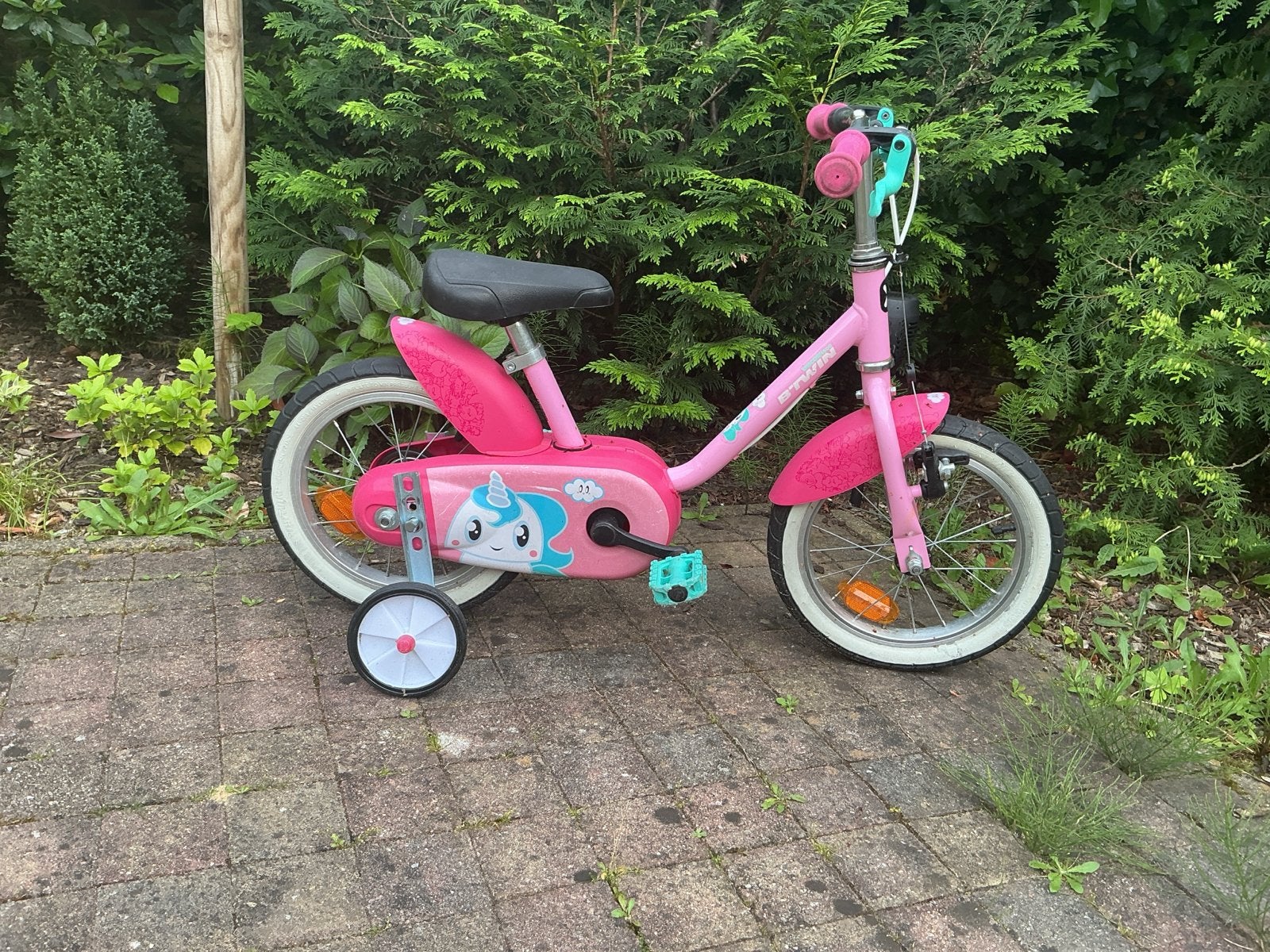 Roze 14 inch meisjesfiets met zijwieltjes, Fietsen en Brommers, Fietsen | Meisjes, Ophalen, Gebruikt, 14 inch of minder, Handrem