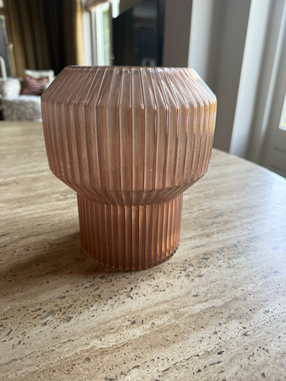 Stijlvolle glazen vaas met ribbelstructuur - Rosé, Ophalen, Overige kleuren, Met patroon/structuur, Glas