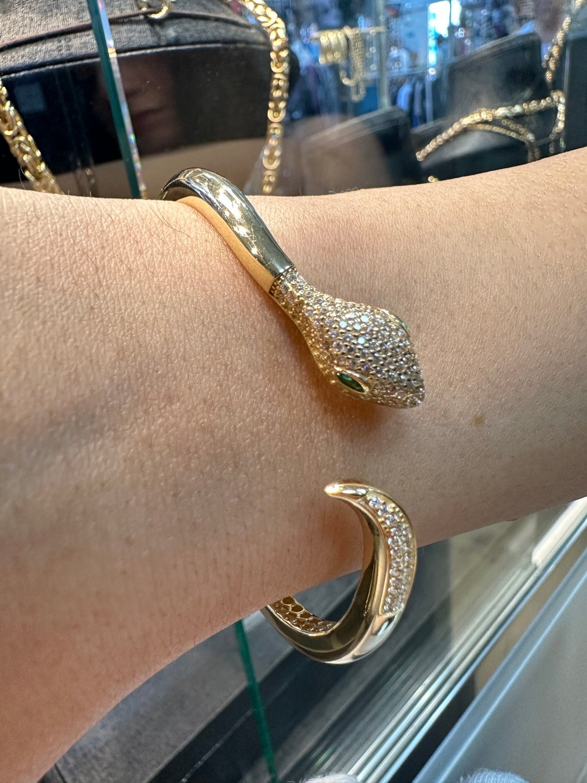 14k Gouden Slang Armband met Diamanten en Smaragd, Ophalen of Verzenden, Zo goed als nieuw, Goud, Met edelsteen