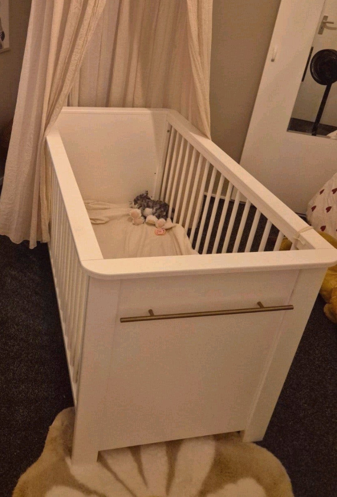 Witte commode met gouden handgrepen, 50 tot 70 cm, Ophalen of Verzenden, 90 tot 105 cm, 100 cm of meer