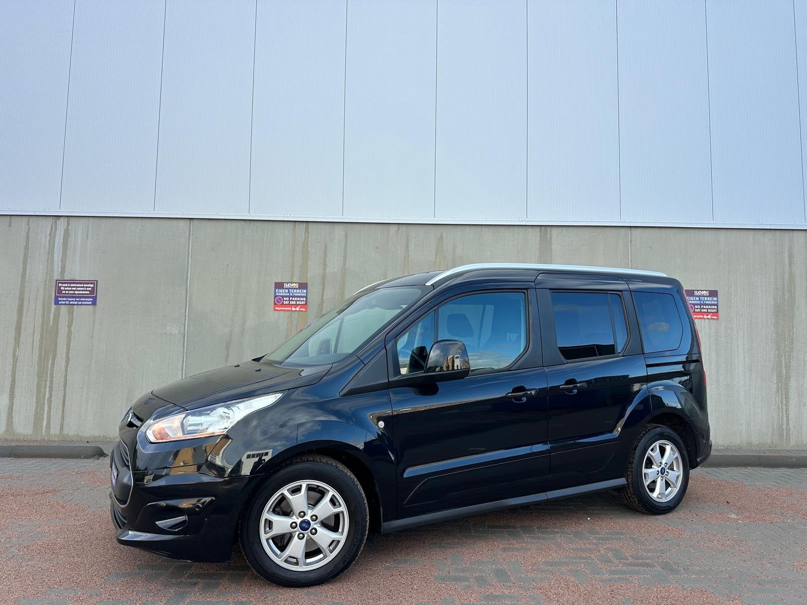 Ford Tourneo Connect Compact 1.0 Titanium Climate C, Cruise, Auto's, Voorwielaandrijving, Gebruikt, Met garantie (alle), Zwart