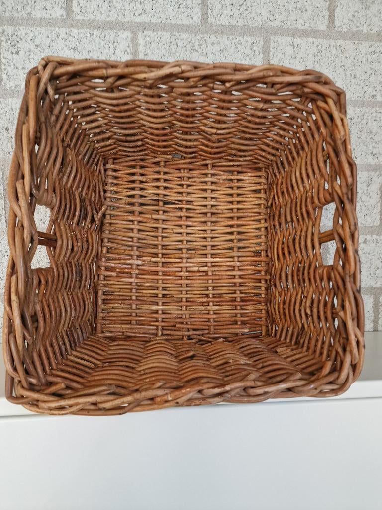 Oude pluk/ fruit mand, Ophalen of Verzenden, Zo goed als nieuw, Rond, Riet