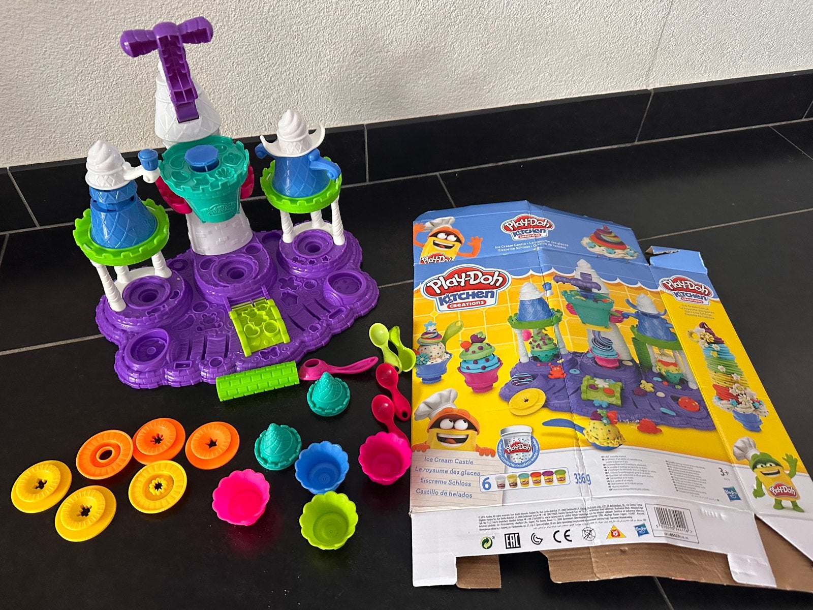 Play-Doh kitchen creations Ice Creame Castle, Ophalen, Zo goed als nieuw