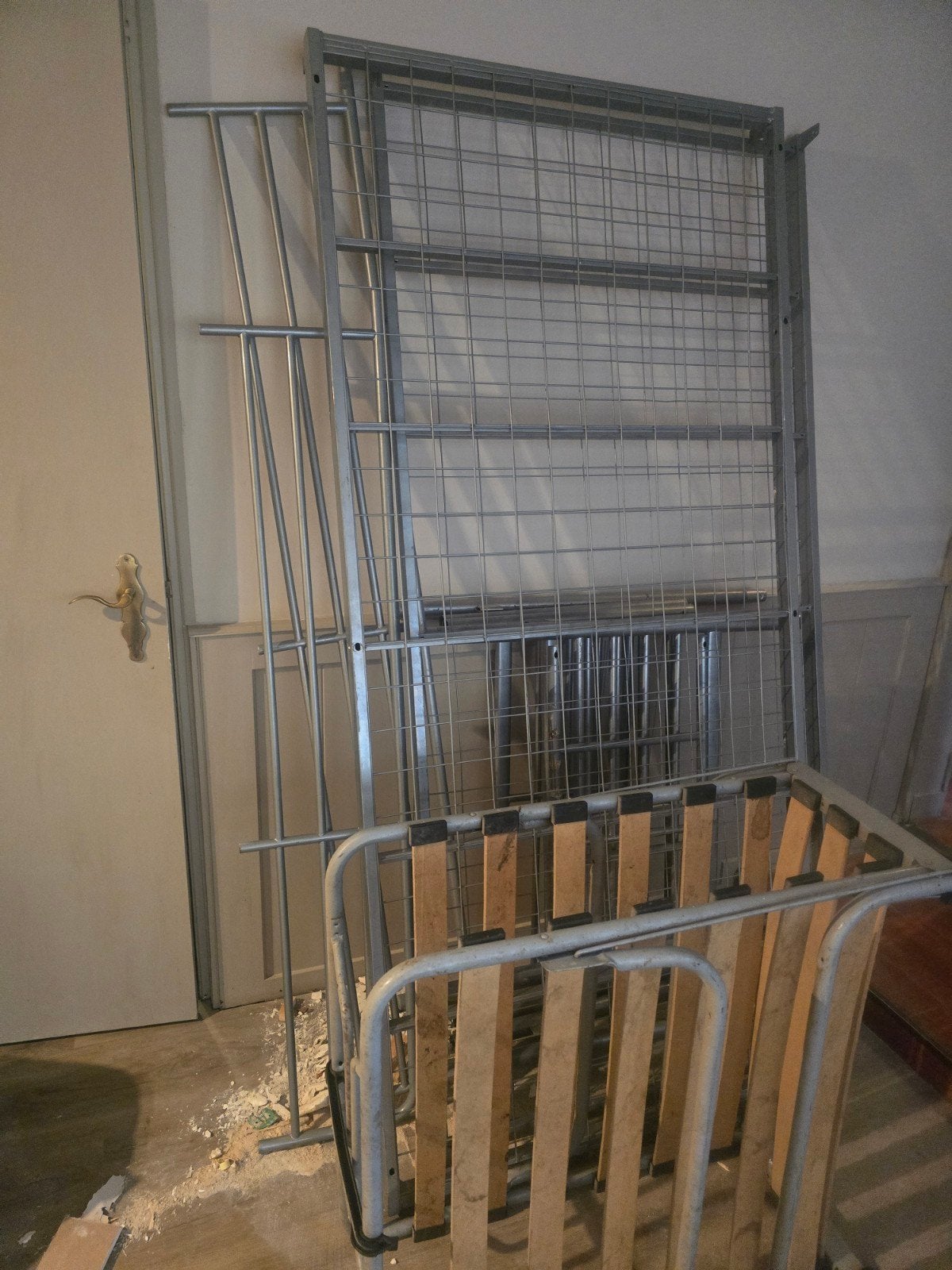 Metalen bedframe met lattenbodem en hoogslaper, Huis en Inrichting, Ophalen, Gebruikt, 90 cm, Eenpersoons