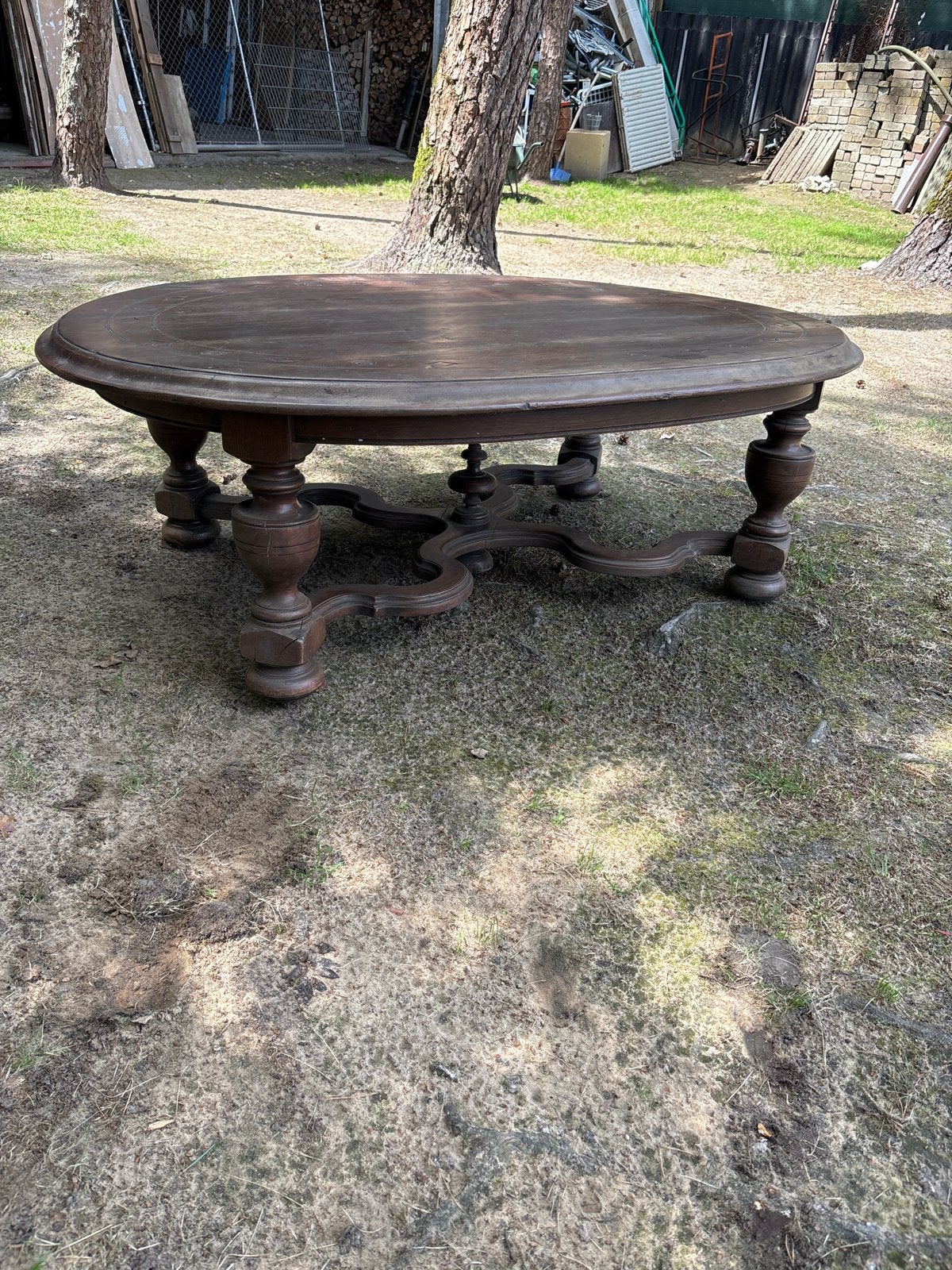 Antieke houten salontafel met gedraaide poten  en, Ophalen
