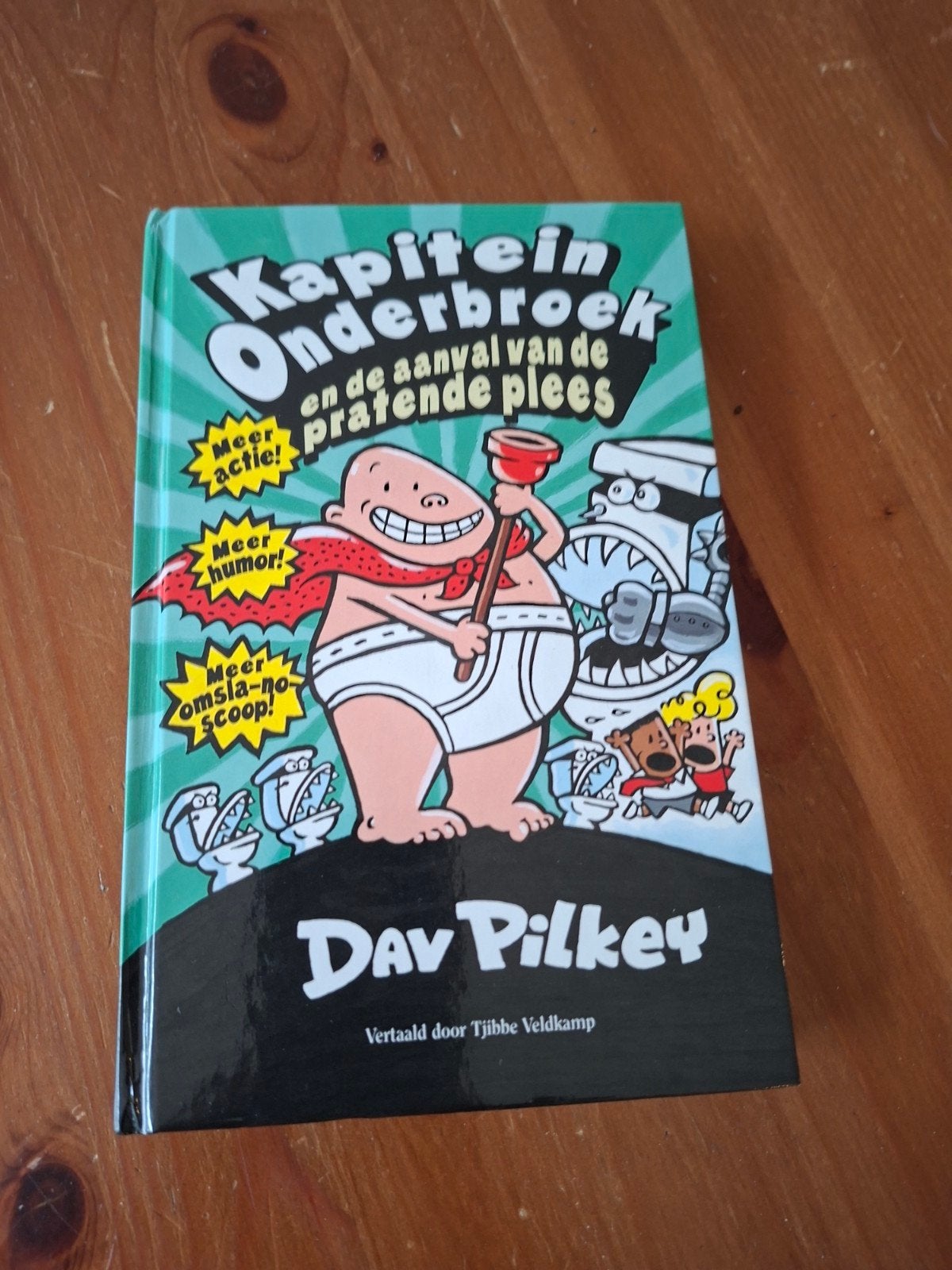 Kapitein Onderbroek en de aanval van de pratende plees, Ophalen of Verzenden, Zo goed als nieuw, Dav Pilkey, Fictie algemeen