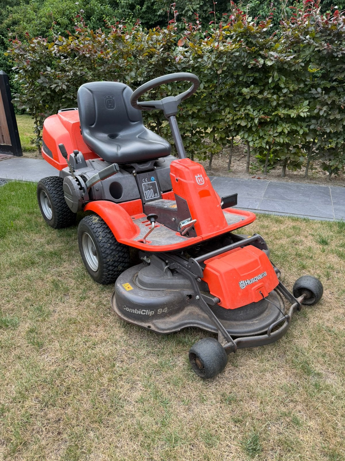 Husqvarna R13c, Tuin en Terras, Ophalen, Zo goed als nieuw, 50 cm of meer
