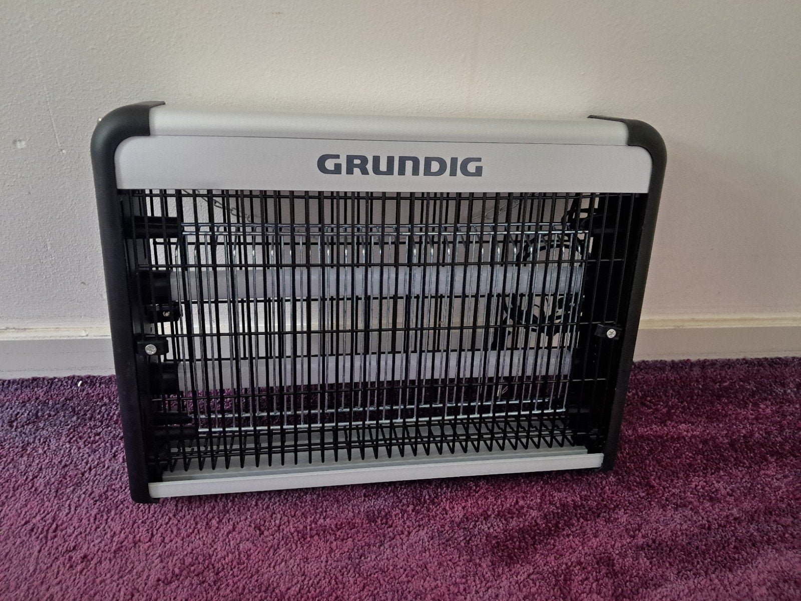 Grundig Muggenlamp Vliegenvanger UV Lamp Insectenlamp, Ophalen of Verzenden, Zo goed als nieuw