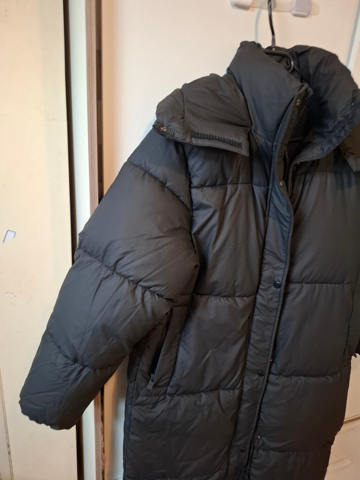 FB Sister Zwarte Lange Puffer Jas - Maat XS, Zwart, Ophalen of Verzenden, Zo goed als nieuw, Maat 34 (XS) of kleiner