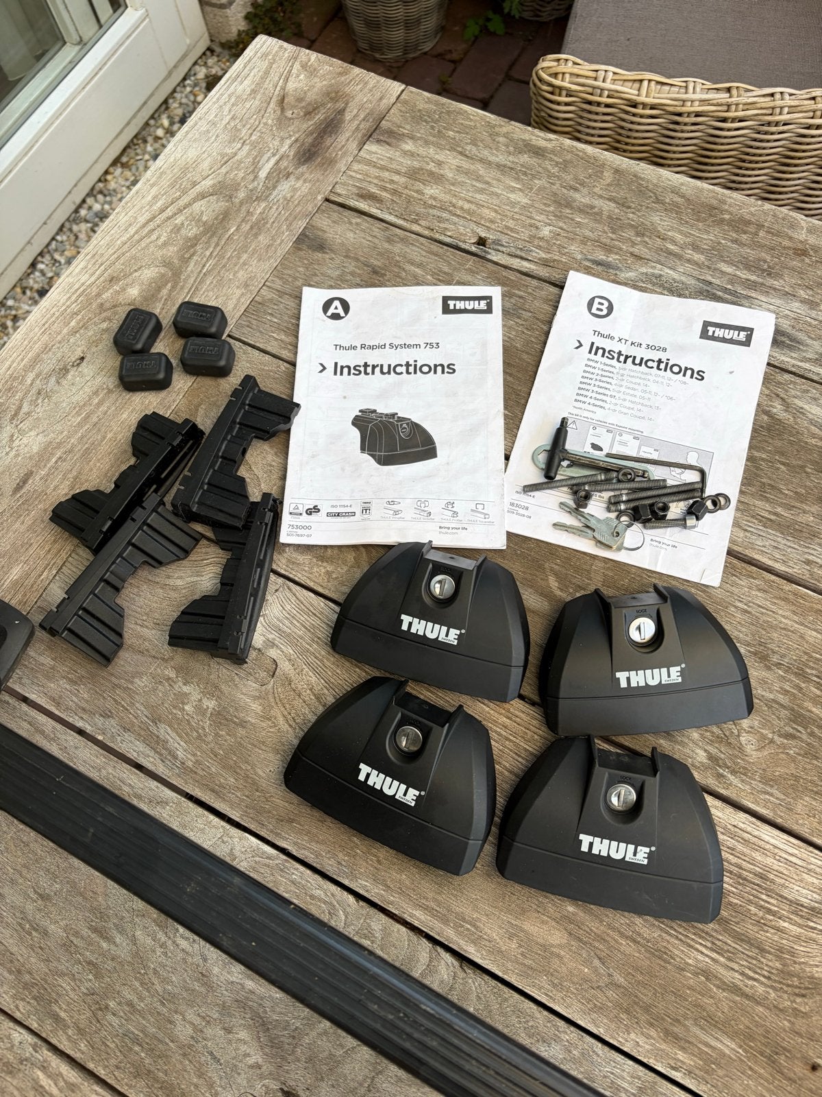 Thule Rapid System 753 dakdragerset met Squarebar 712200, Auto diversen, Ophalen, Gebruikt