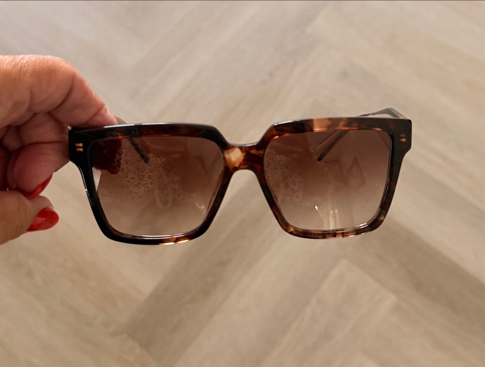 Prada zonnebril - Caramel Tortoise met bruine glazen, Zonnebril, Ophalen of Verzenden, Zo goed als nieuw, Prada