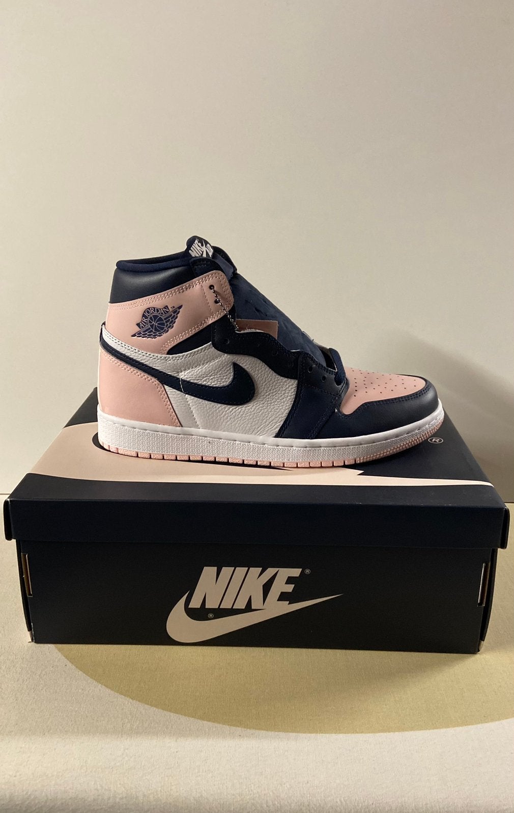 Air Jordan 1 High Atmosphere diverse maten, Kleding | Dames, Schoenen, Ophalen of Verzenden, Nieuw, Roze, Sneakers of Gympen