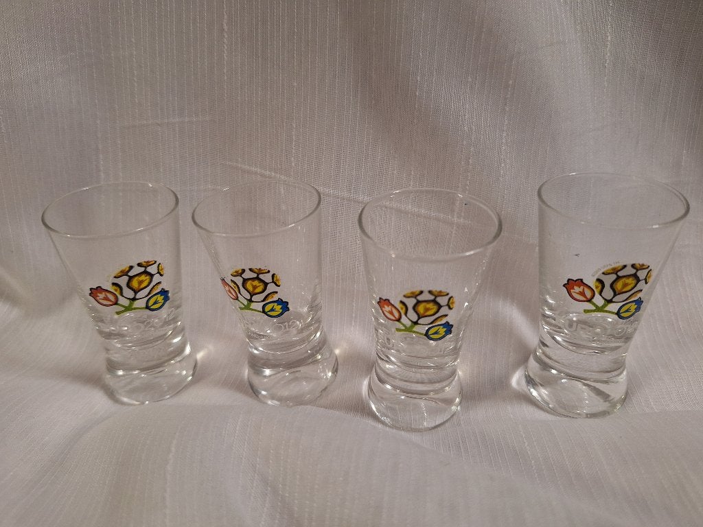EURO 2012 shot glaasjes 4 stuks, Ophalen of Verzenden, Zo goed als nieuw, Buitenlandse clubs, Vaantje of Sjaal