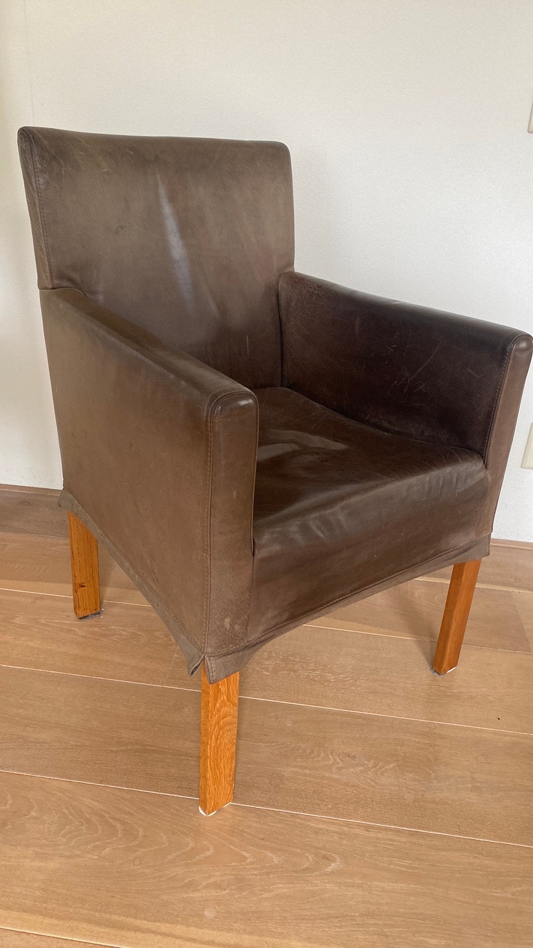 Eetkamerstoelen vier stuks Bert Plantagie, Ophalen, Gebruikt, Minder dan 75 cm, Leer