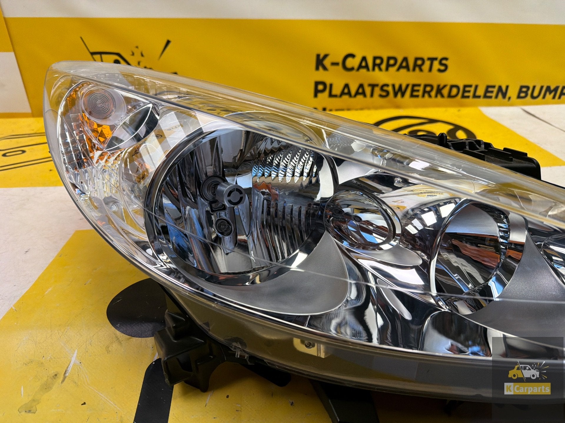 Peugeot 207 Rechts Koplamp origineel 89900879, Auto-onderdelen, Taurusavenue 1
2132 LS  Hoofddorp, NL, Gebruikt, Contact.group@renault.com