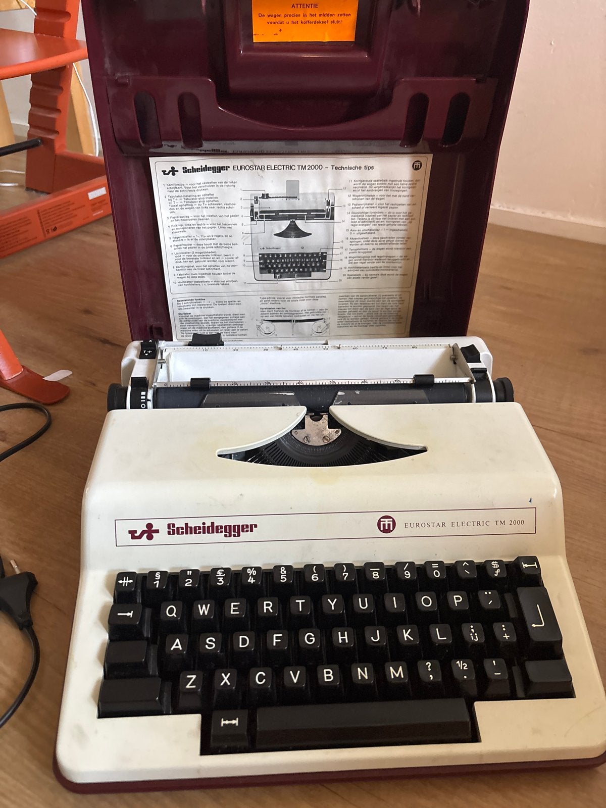 Electrische Scheidegger typemachine, Diversen, Typemachines, Ophalen