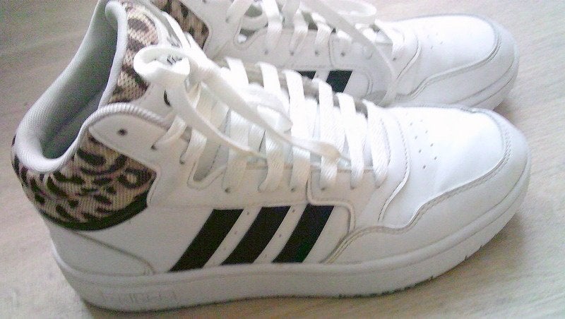 Adidas hoops 3.0 dames sneakers/gympen maat 39 1/3, Kleding | Dames, Schoenen, Overige kleuren, Sneakers of Gympen, Gedragen, Verzenden