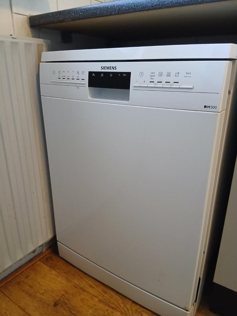 Siemens vaatwasser - MOET VOOR DONDERDAG 21 MEI WEG, Witgoed en Apparatuur, Ophalen, Gebruikt, 60 cm of meer, Inbouw