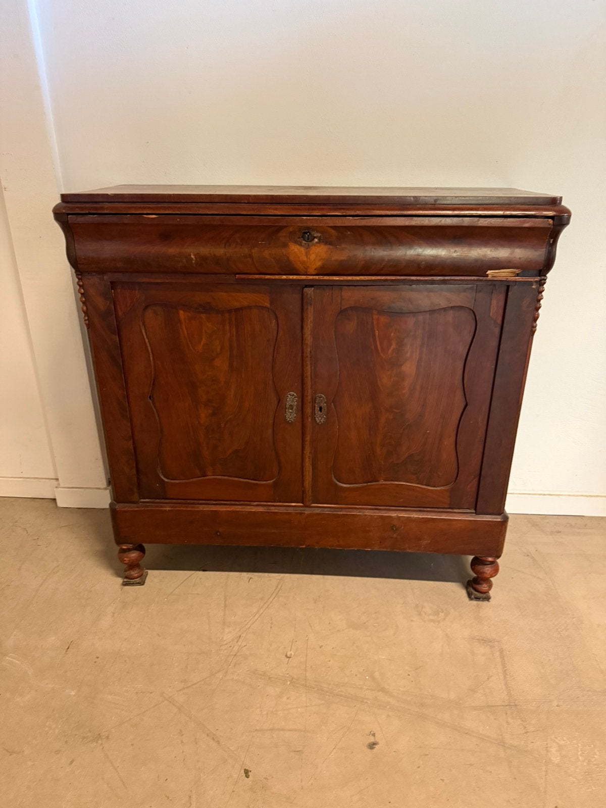 Antiek dressoir kastje, Antiek en Kunst, Antiek | Meubels | Kasten, Ophalen
