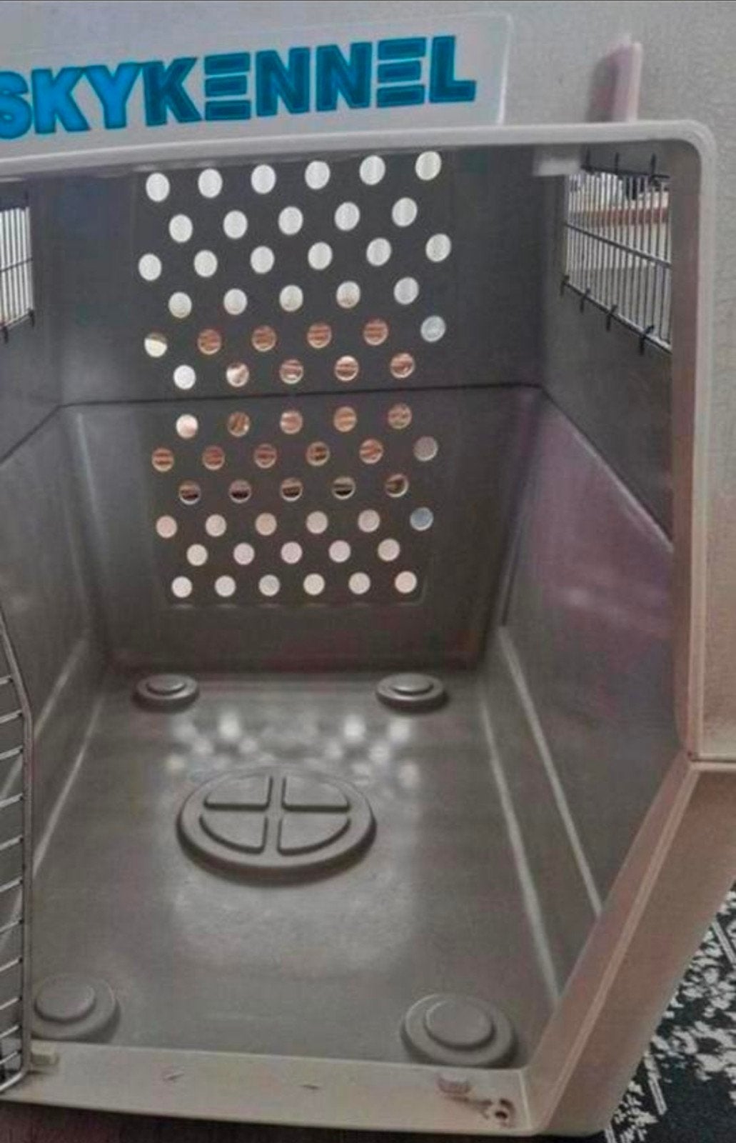 Z.g.a.n Grote Bench Sky Kennel 95x60x70, Dieren en Toebehoren, Ophalen, Zo goed als nieuw