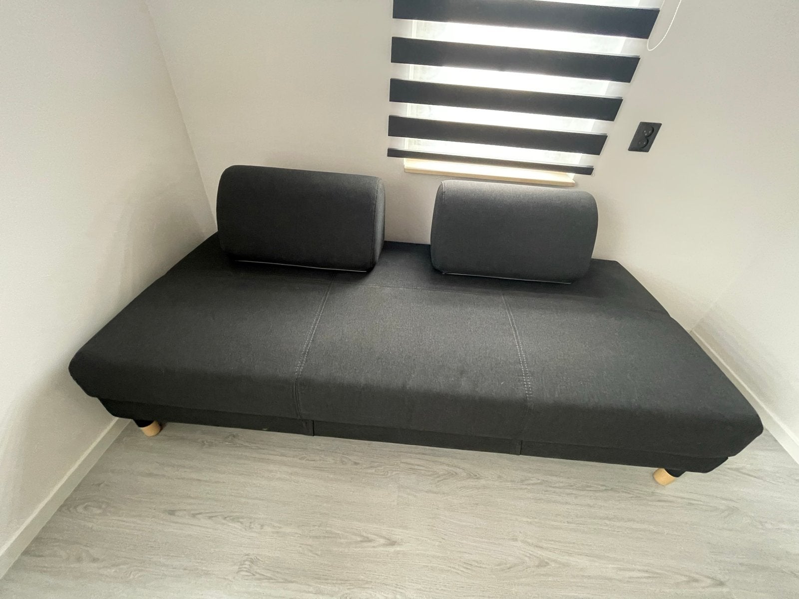 Grijze slaapbank (1persoon) met opbergruimte, Ophalen, 90 cm, Eenpersoons, Zo goed als nieuw