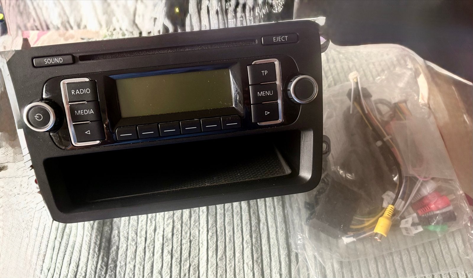 Volkswagen RCD330 Plus Radio Navigatie Multimedia, Ophalen of Verzenden, Zo goed als nieuw