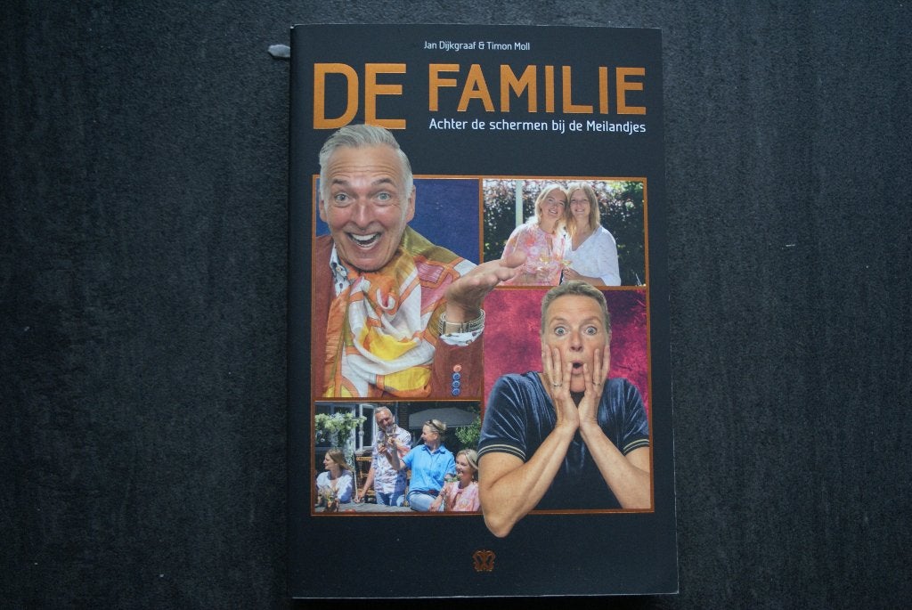 DE FAMILIE... Achter de schermen bij de Meilandjes.. (2024), Ophalen of Verzenden, Zo goed als nieuw, Nederland