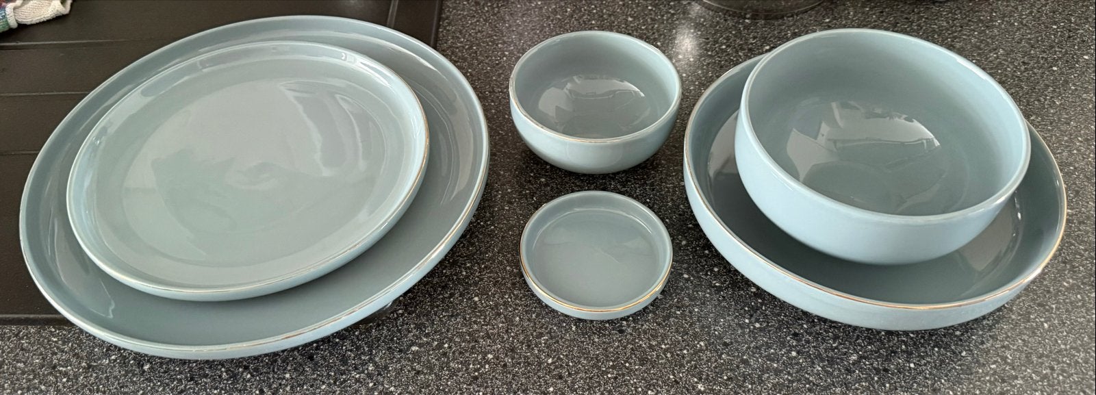 Uitgebreide set blauwe borden en kommen, Ophalen of Verzenden, Gebruikt, Compleet servies