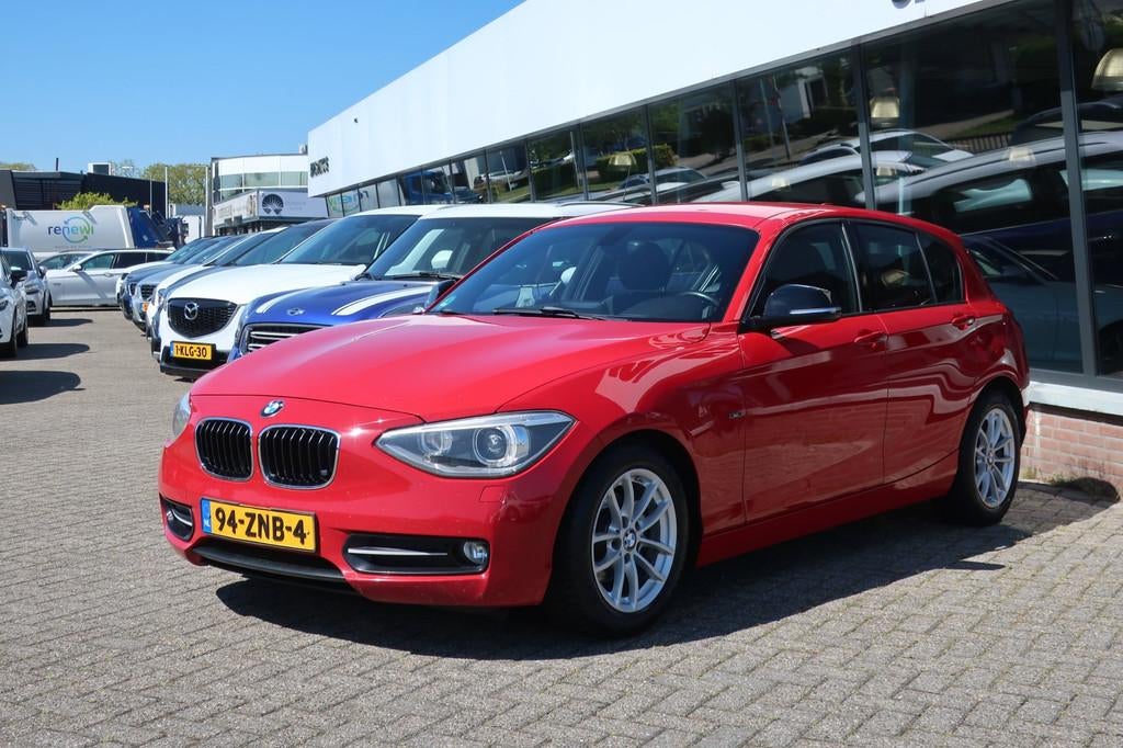 BMW 1-serie 116i Business LED_XENON_PRO-NAVI_PDC_NAP., 1-Serie, Euro 5, Gebruikt, Zwart