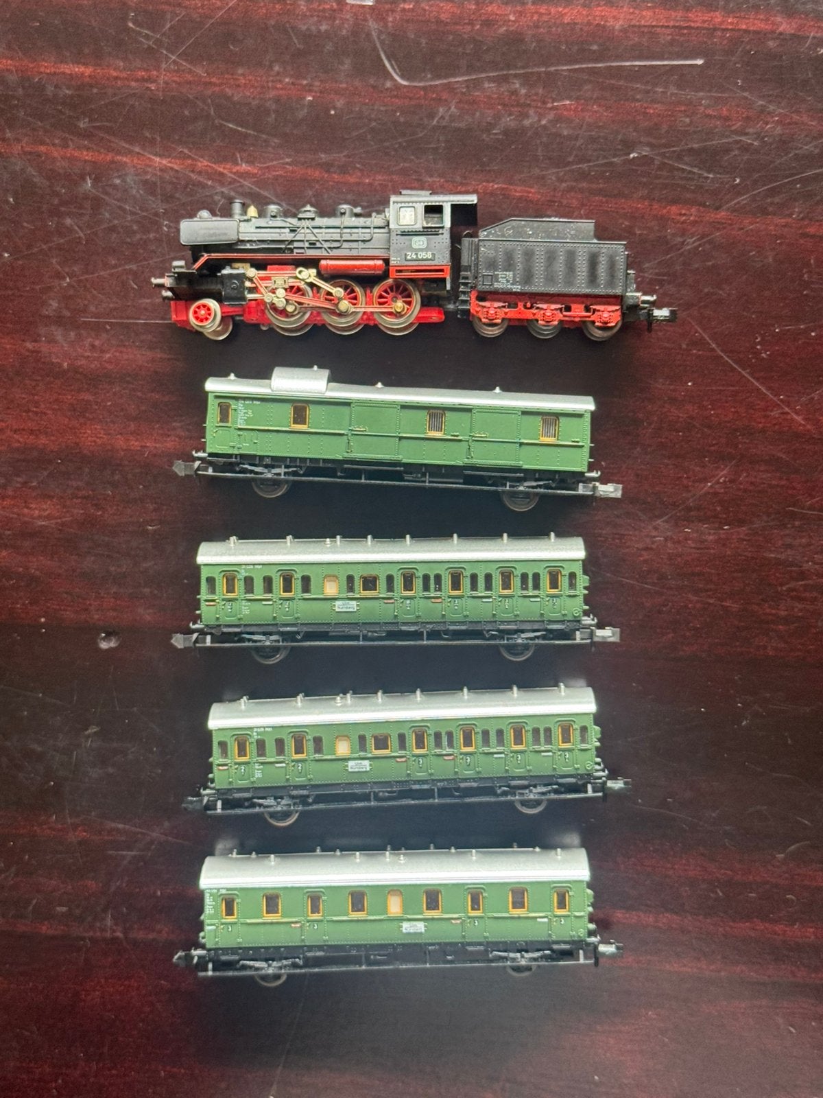 Minitrix BR24 met personenwagons Set, Treinset, Gelijkstroom, Trix, Ophalen of Verzenden