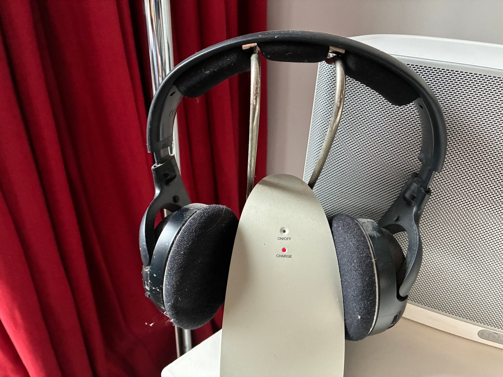 Sennheiser RS 120 II Draadloze Hoofdtelefoon met Oplaadstati, Ophalen, Gebruikt, Sennheiser, Over-ear