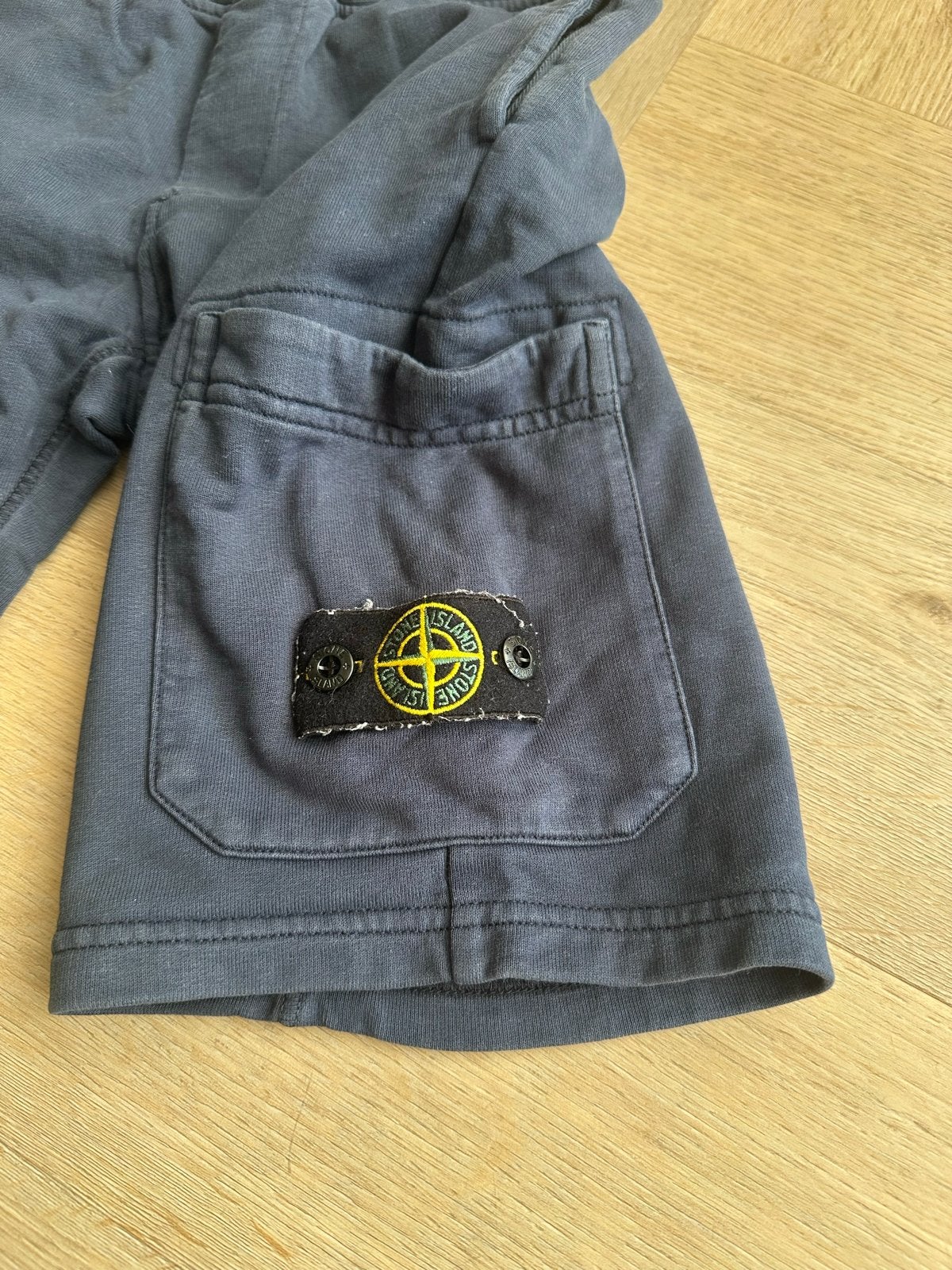 Stone Island Junior korte broek - Maat 142, Ophalen of Verzenden, Gebruikt, Jongen