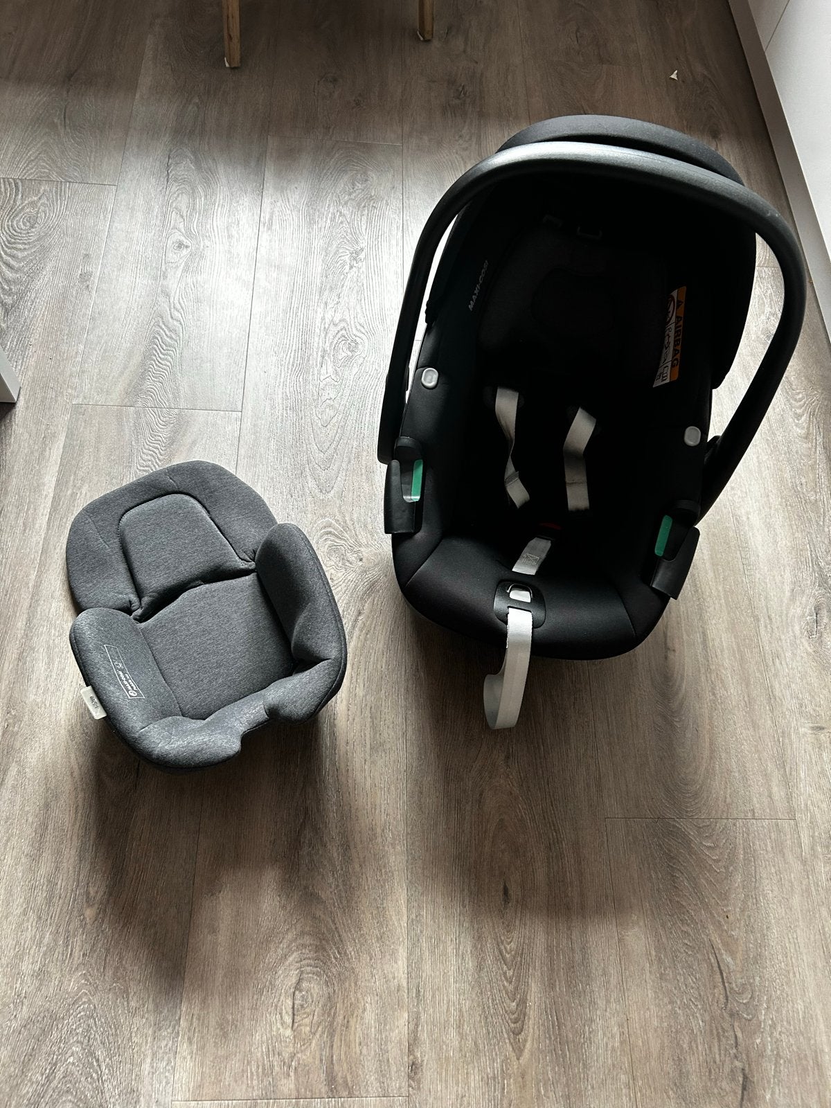 Maxi-Cosi Pebble 360 Pro i-Size Autostoel met Verkleiner, Ophalen, Autogordel of Isofix, Zijbescherming, Zo goed als nieuw