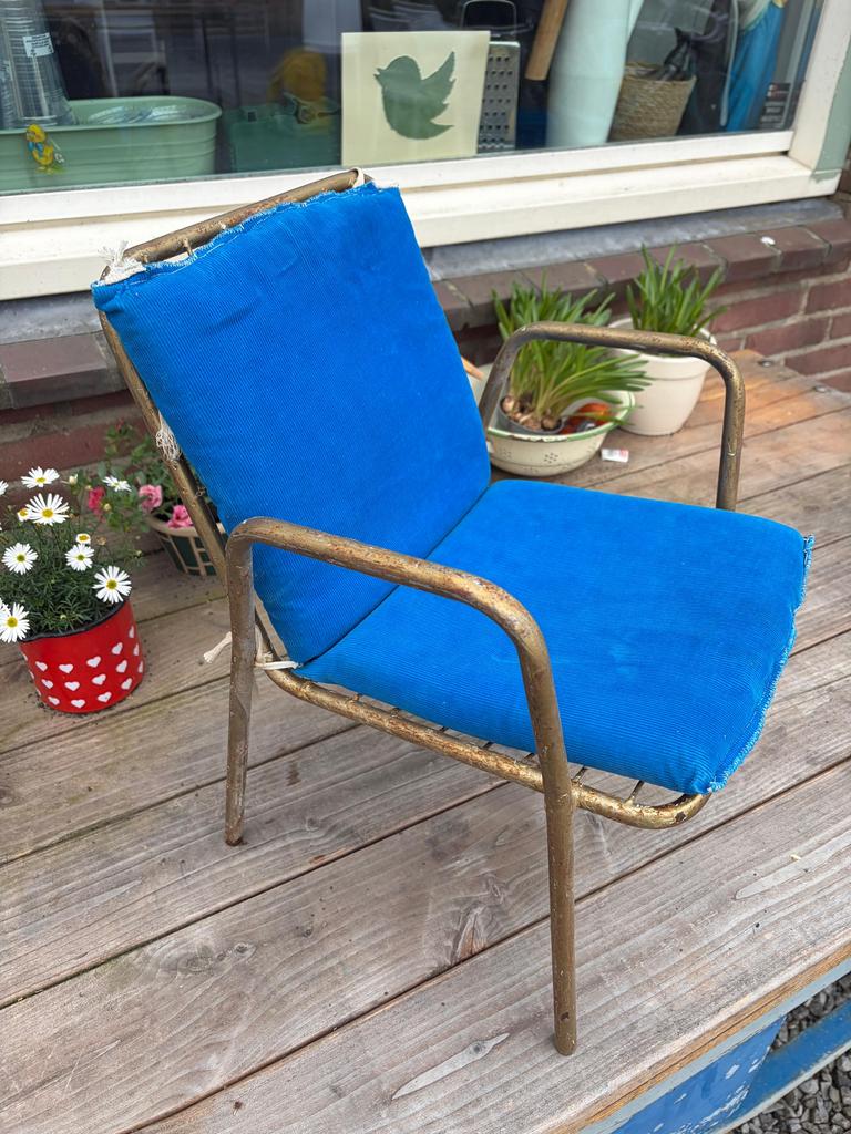 Vintage ijzeren kinder of poppenstoeltje, Ophalen, Zo goed als nieuw, Metaal