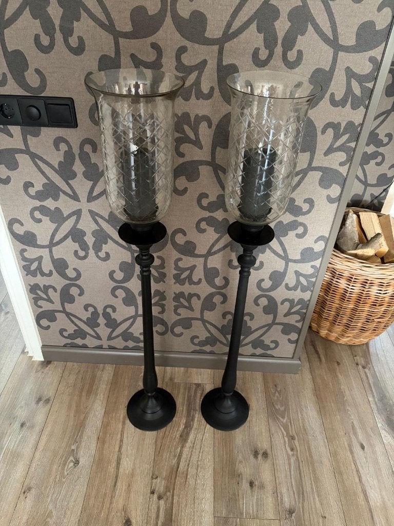 Set van 2 XL Vloerkandelaars / Windlichten op voet, Ophalen, Zwart, 120 cm, Zo goed als nieuw