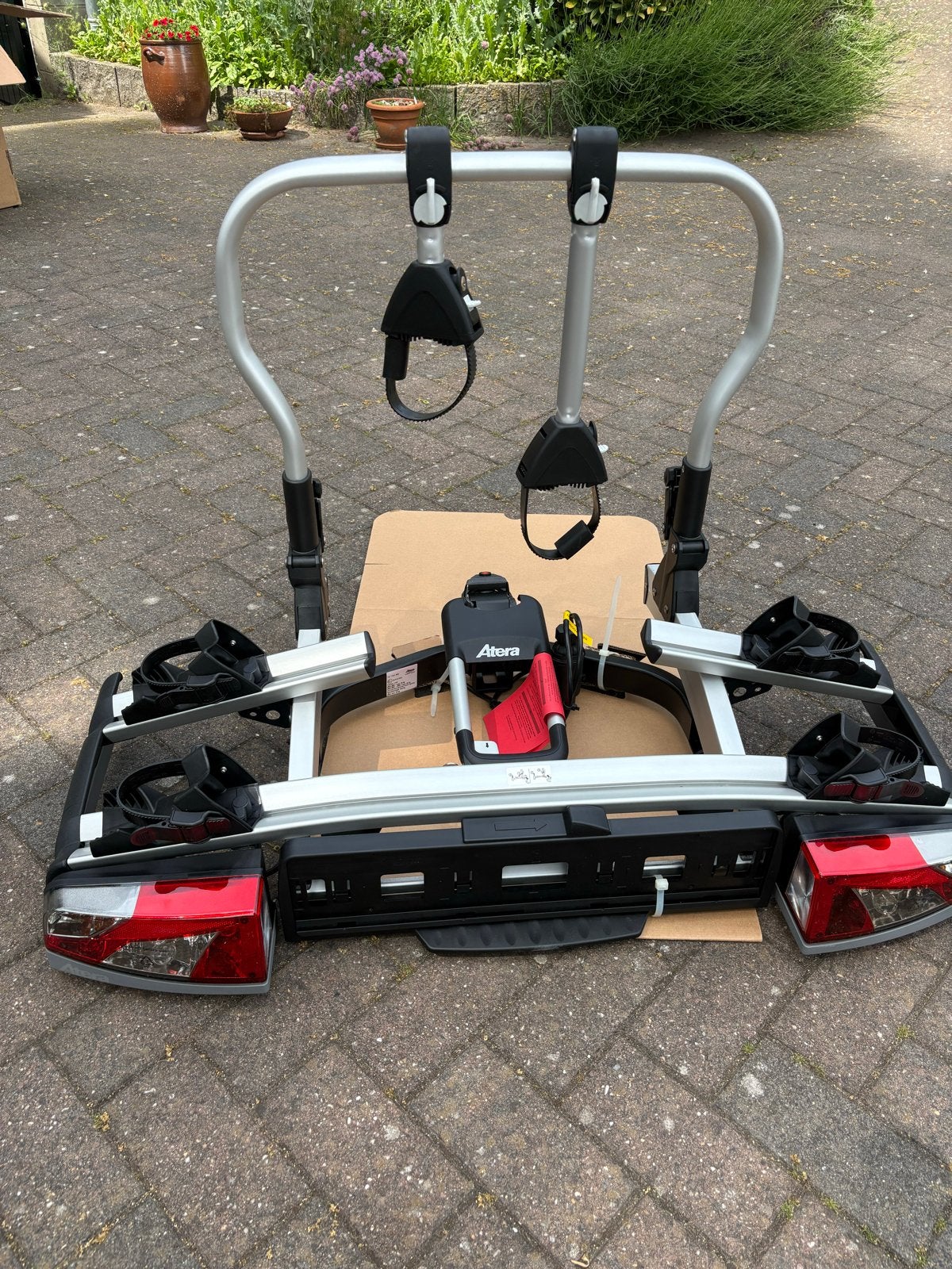 Atera Strada EVO 2 fietsendrager voor 2 fietsen, Auto diversen, Fietsendragers, Ophalen, Nieuw, 2 fietsen, Trekhaakdrager