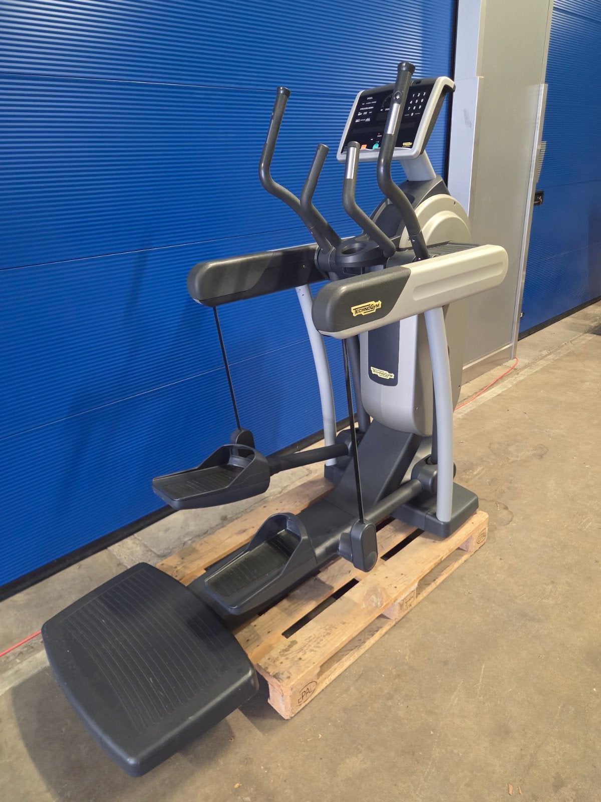 Technogym crosstrainer vario 700 in goede staat, Sport en Fitness, Fitnessmaterialen, Ophalen, Gebruikt, Overige typen