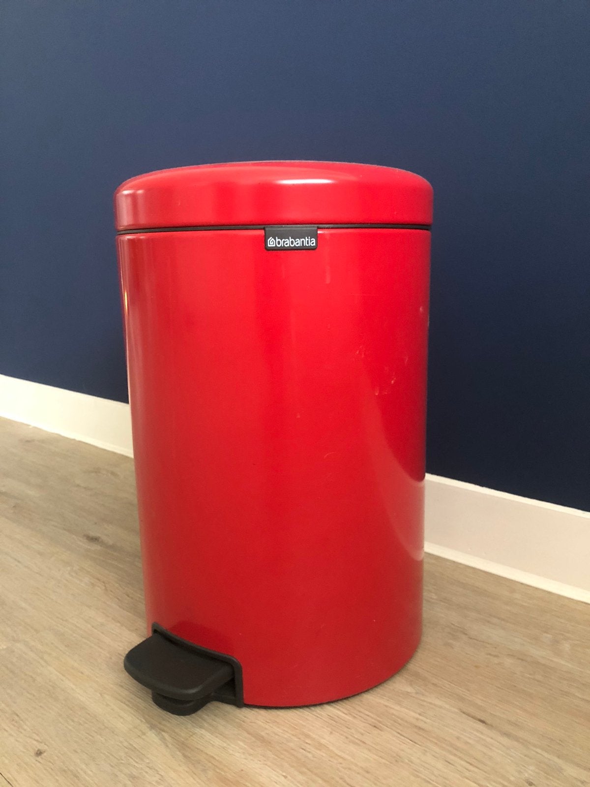 Brabantia Pedaalemmer 20 Liter Rood, Ophalen, Zo goed als nieuw