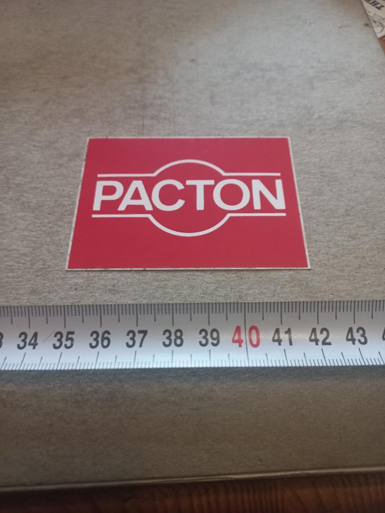 Pacton, Ophalen of Verzenden, Zo goed als nieuw