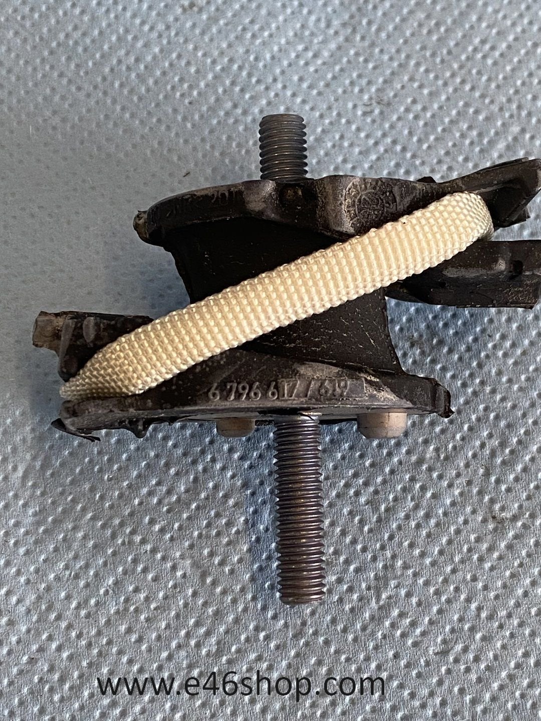Versnellingsbak rubber BMW 1,2,3,4 Z4 SERIES OE 22316796617