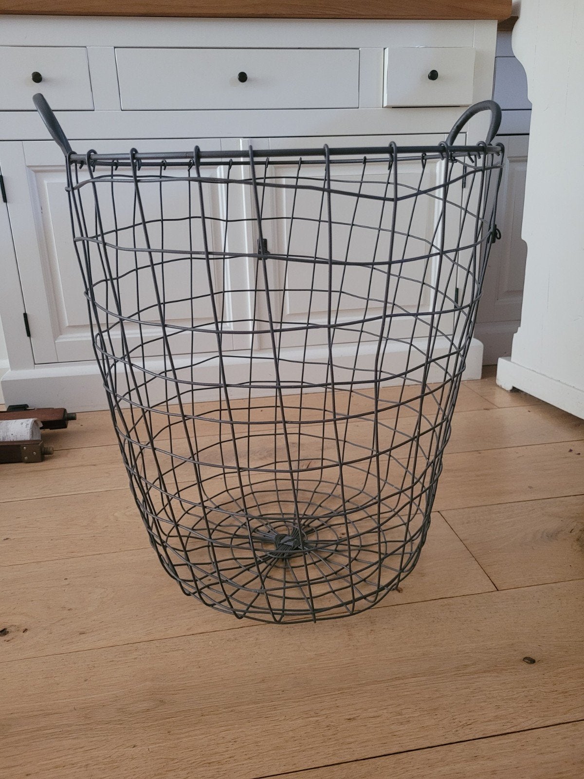 Metalen draadmand, Ophalen, Gebruikt, Mand, Rond