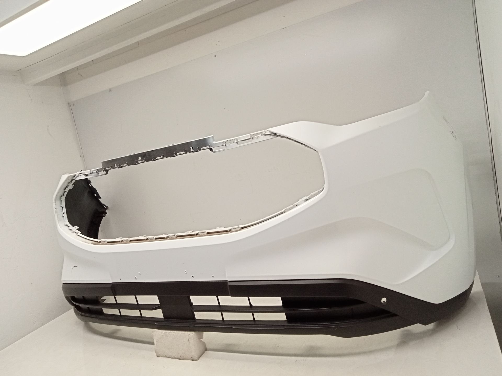 Ford Transit Voorbumper 2023+ pz31-17f003-f Origineel, Gebruikt, Info@ford.com, Ophalen of Verzenden, Ford