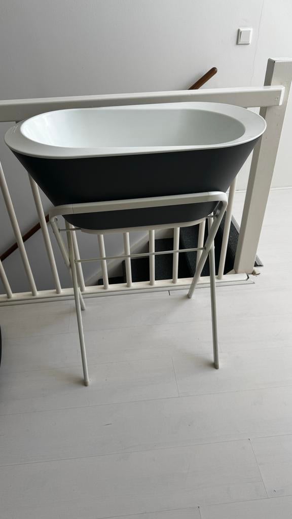 Hoppop babybadje met standaard - grijs/wit, Gebruikt, Badje, Standaard, Ophalen