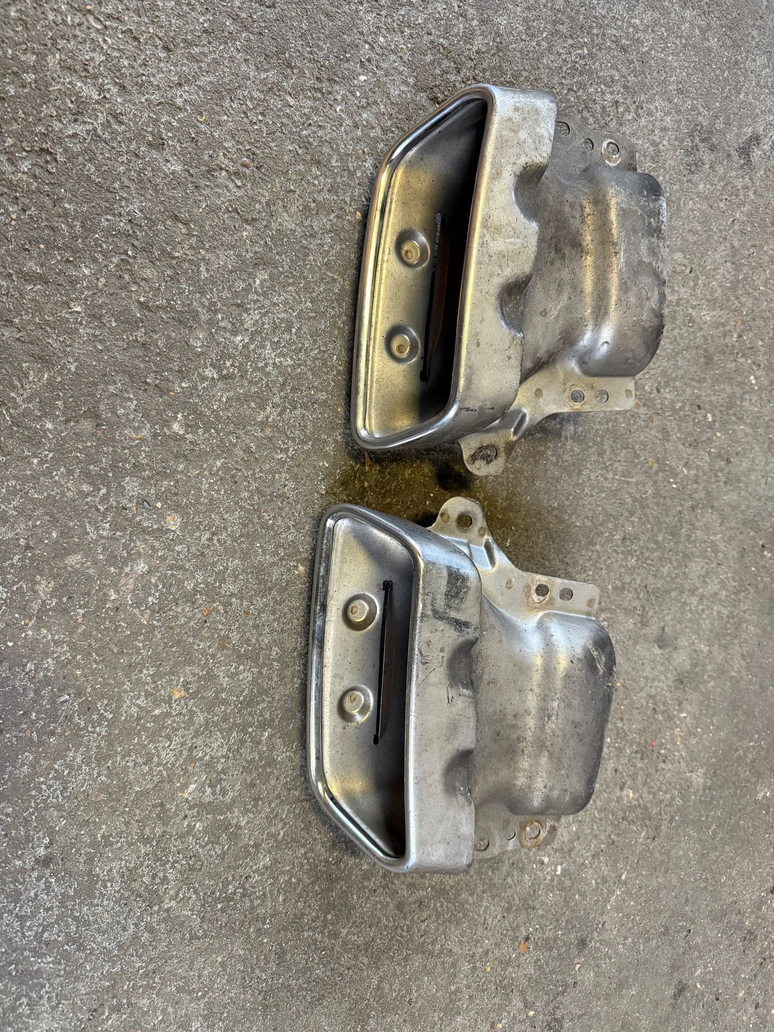 Mercedes-Benz W221 W222 AMG uitlaat sierstuk A2214904227, Gebruikt, -, Herkomst onderdeel bekend, Ophalen of Verzenden