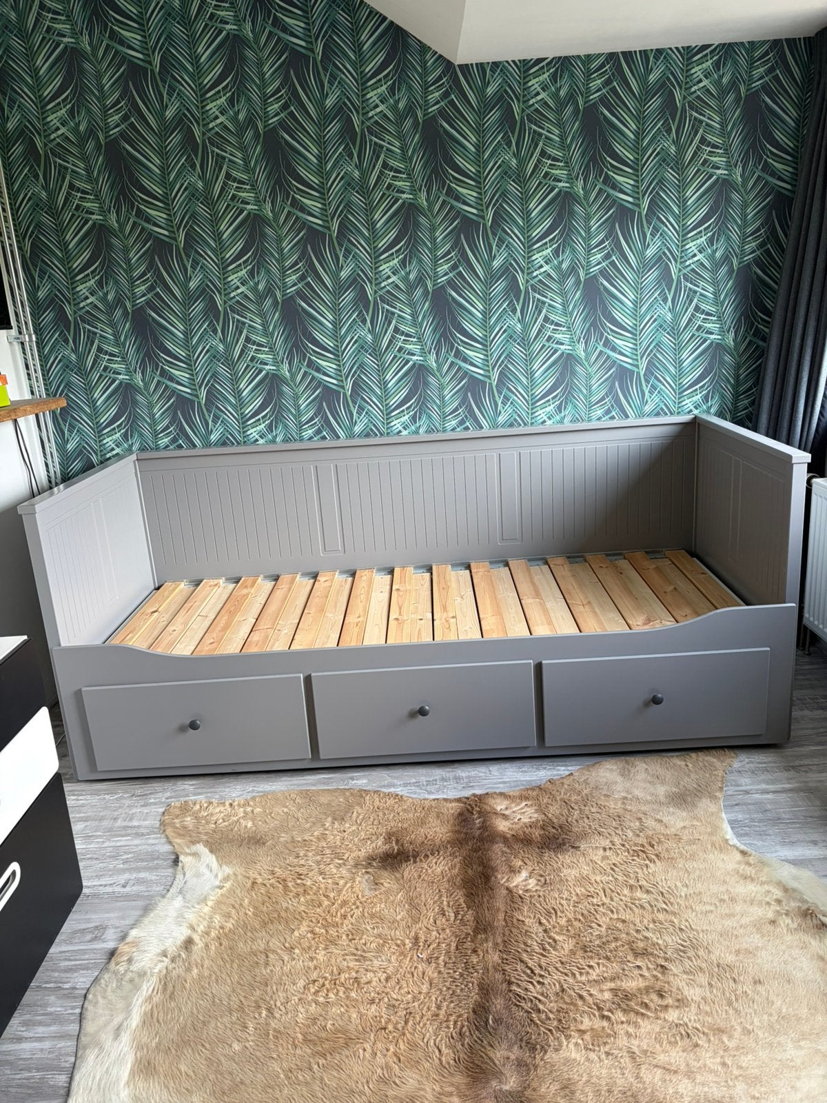 Ikea Hemnes bedbank grijs, Ophalen, 85 tot 100 cm, Zo goed als nieuw, Matras