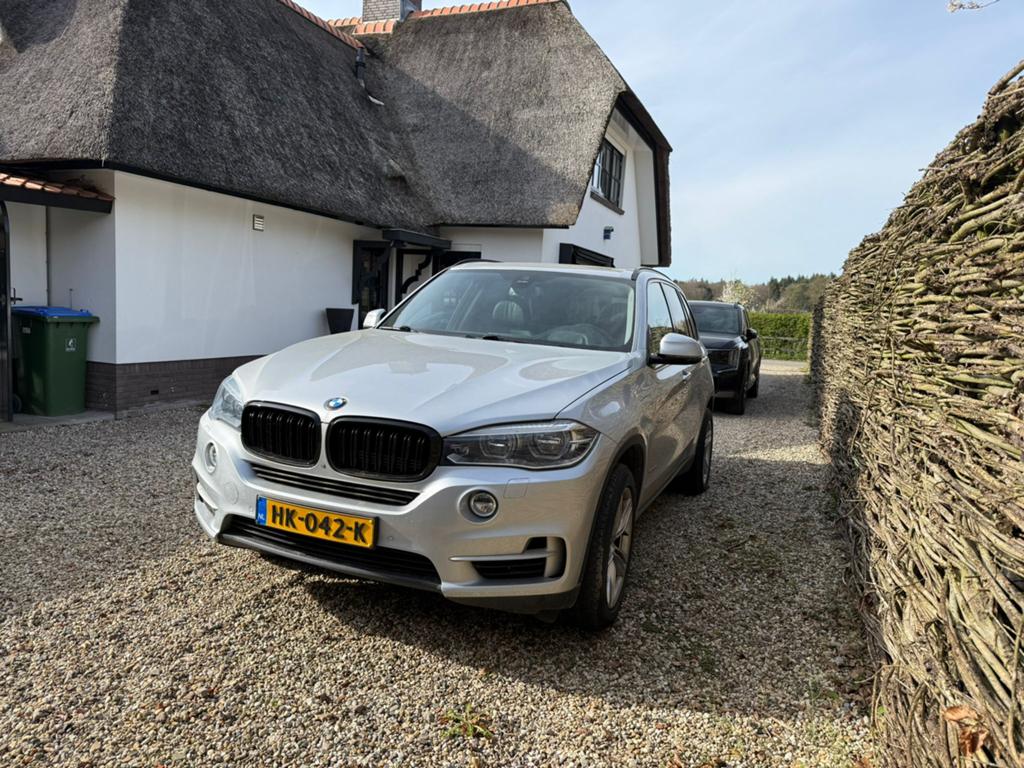 BMW X5 Xdrive 40E Plug-in Hybr Aut8 2015 Grijs, Auto's, BMW, Particulier, X5, Hybride Elektrisch/Benzine, Plug-in hybride, A, SUV of Terreinwagen